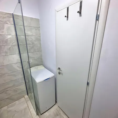 Modern - Near Aquapark Amazonia And Hospitals Babes And Cardiology