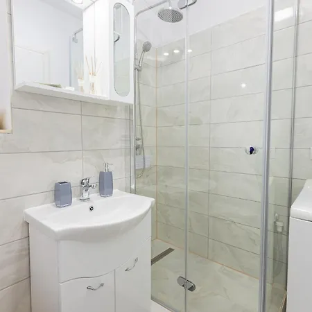 Modern - Near Aquapark Amazonia And Hospitals Babes And Cardiology Apartman Temesvár