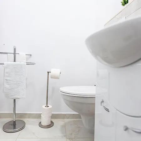 Apartman Modern - Near Aquapark Amazonia And Hospitals Babes And Cardiology