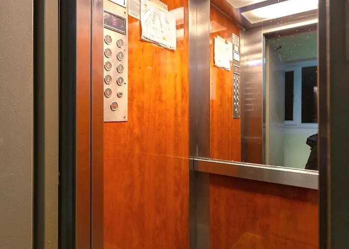 Modern - Near Aquapark Amazonia And Hospitals Babes And Cardiology Apartment