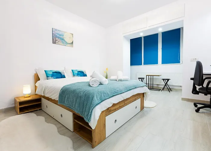 Modern - Near Aquapark Amazonia And Hospitals Babes And Cardiology Apartment